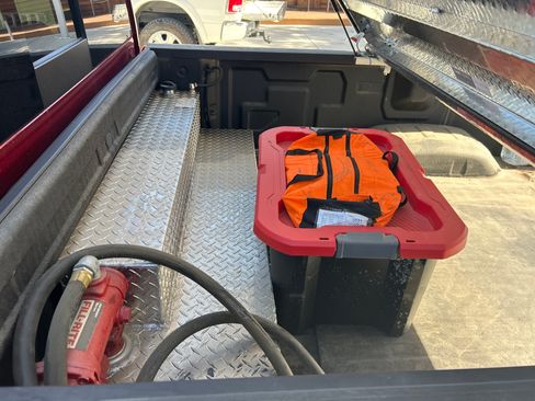 Used 2024 GMC Sierra 3500 SLE w/ SLE Value Package image 10