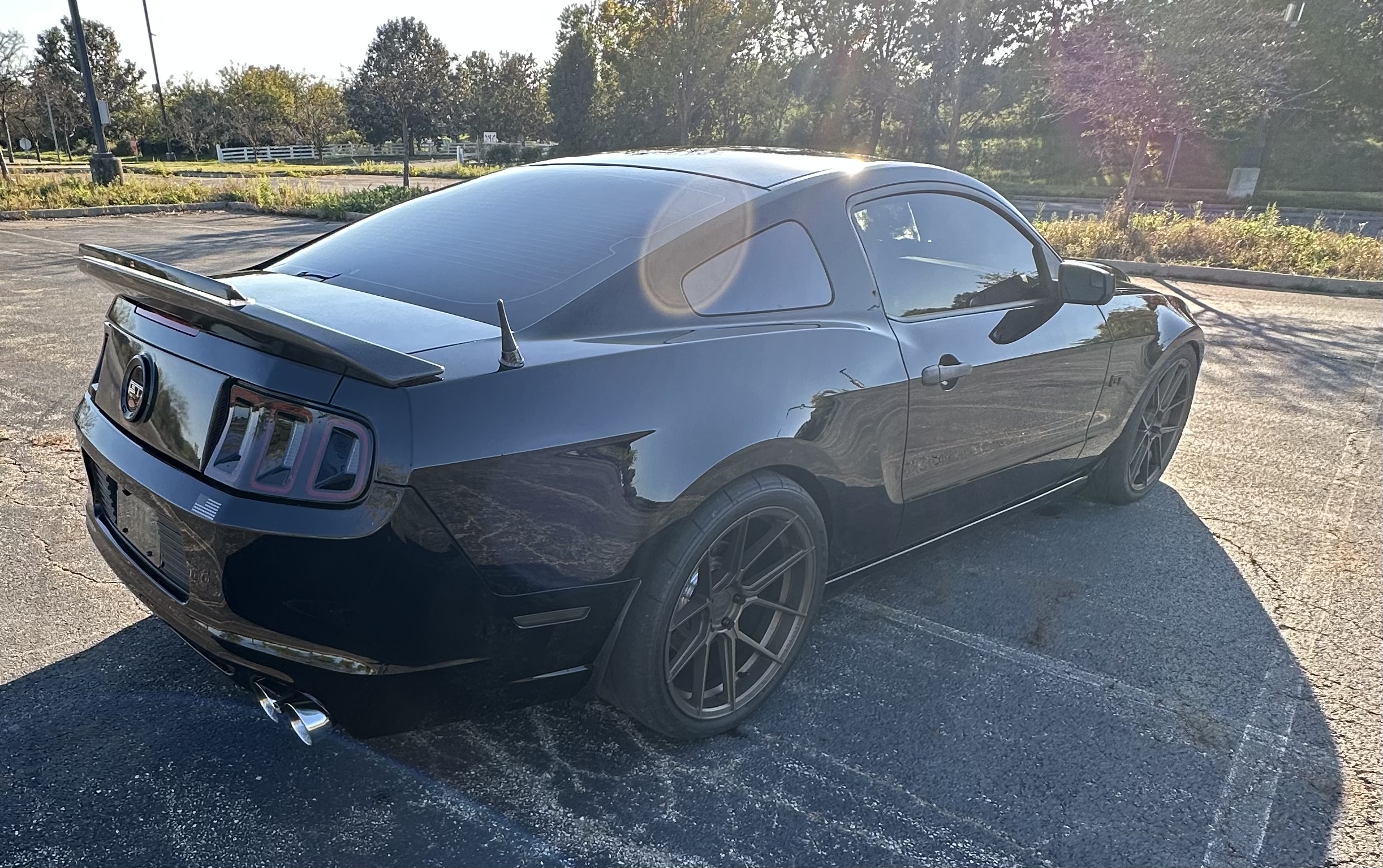 Used 2014 Ford Mustang GT RWD image 10