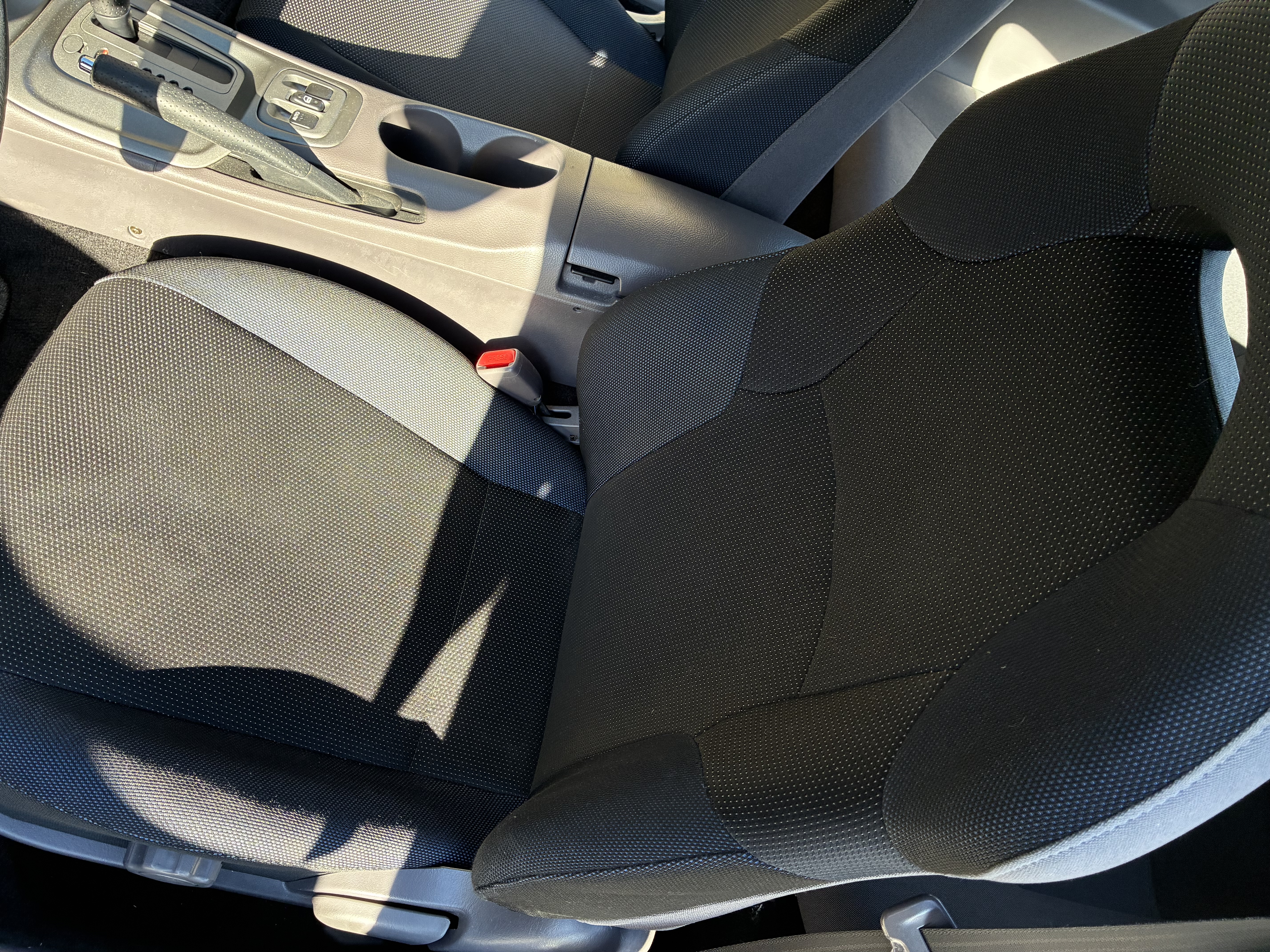 Used 2000 Toyota Celica GT FWD image 14