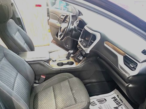 Used 2018 GMC Acadia SLE image 6