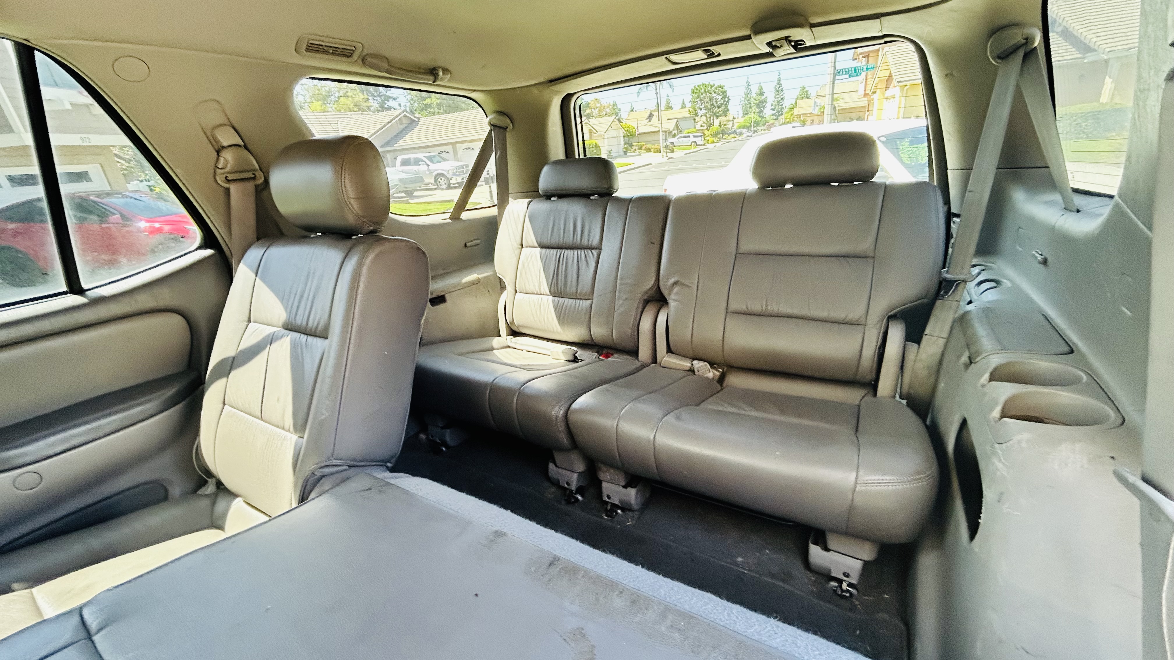 Used 2006 Toyota Sequoia SR5 w/ Towing Pkg RWD image 6