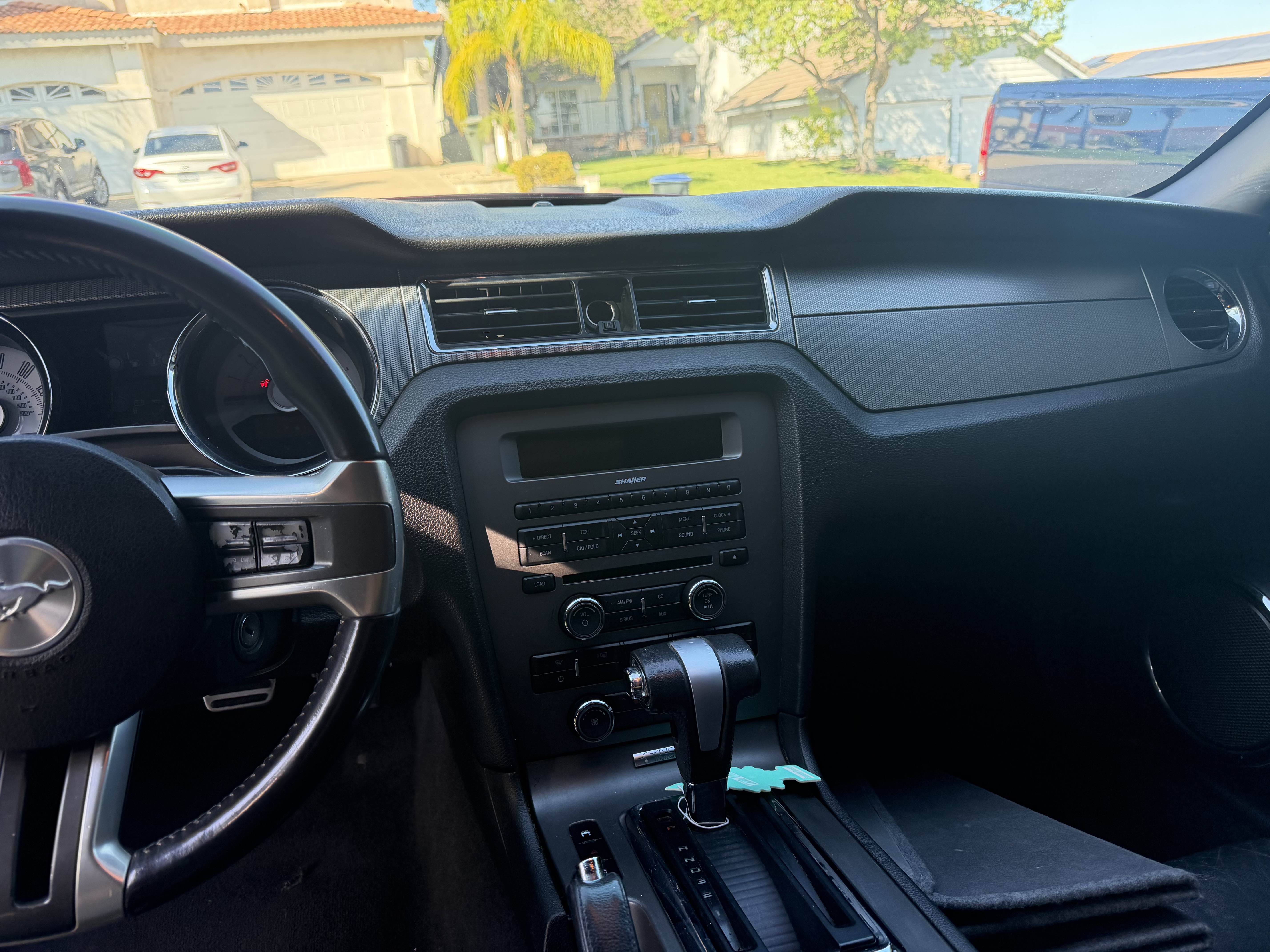 Used 2010 Ford Mustang GT Premium RWD image 12