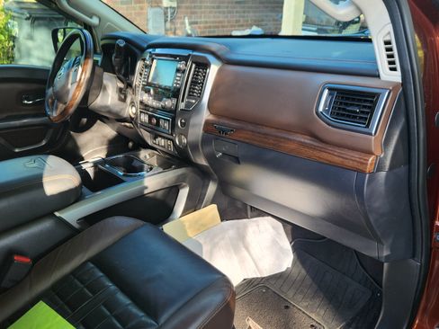 Used 2017 Nissan Titan Platinum Reserve image 16