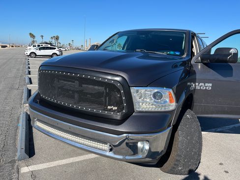 Used 2018 RAM 1500 Laramie w/ Convenience Group image 6