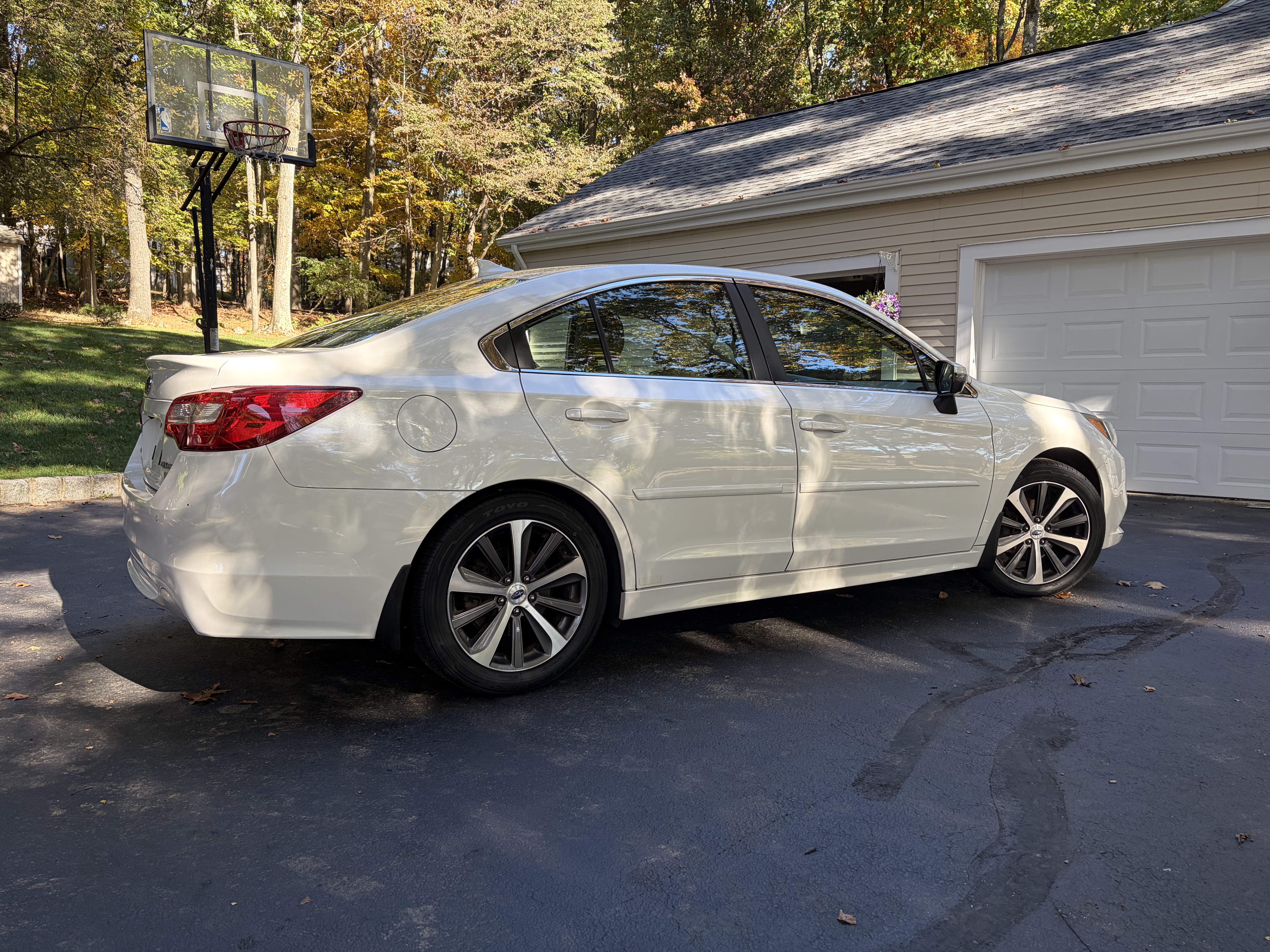 Used 2017 Subaru Legacy 2.5i Limited AWD/4WD image 6