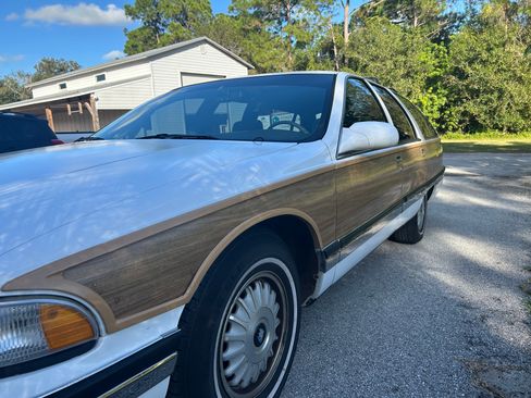 Used 1996 Buick Roadmaster Estate image 16