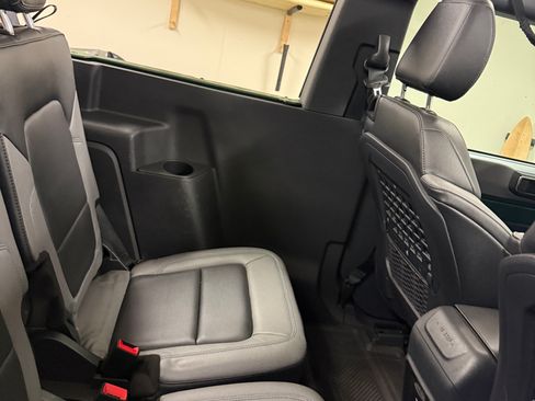Used 2022 Ford Bronco Black Diamond AWD/4WD image 4