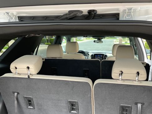 Used 2023 Chevrolet Traverse LS w/ Safety Package image 8