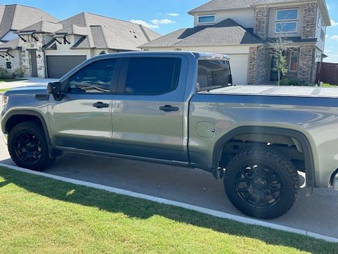 Used 2021 GMC Sierra 1500 2WD Crew Cab w/ Sierra Value Package image 1