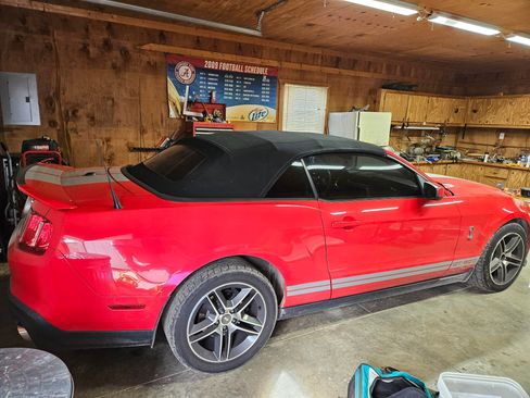 Used 2010 Ford Mustang Shelby GT500 RWD image 8
