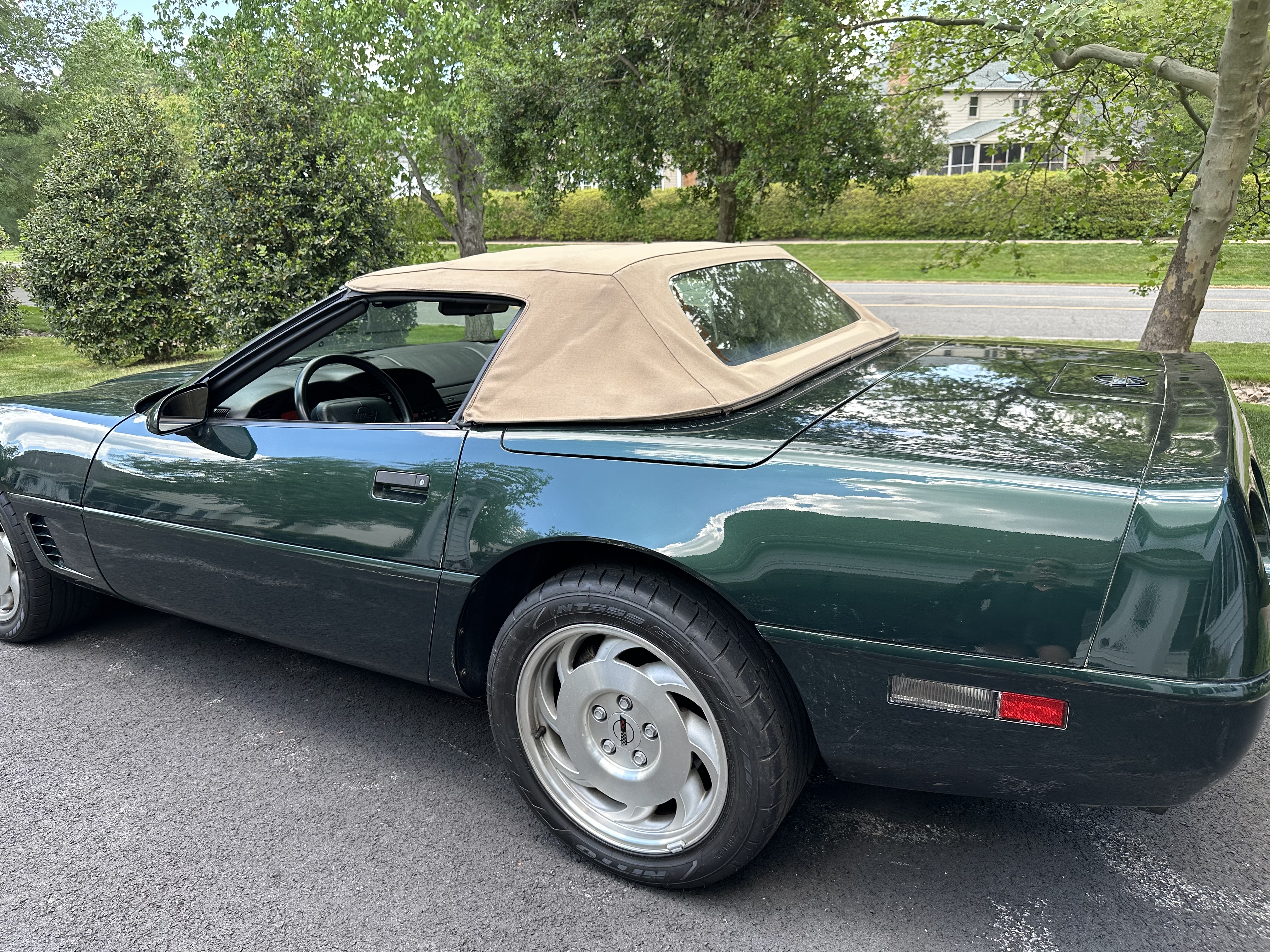 Used 1996 Chevrolet Corvette Convertible RWD image 11