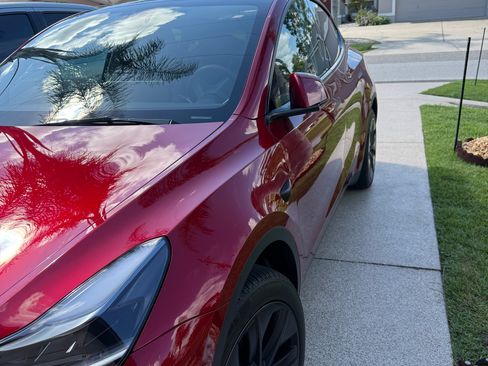 Used 2025 Tesla Model Y Long Range AWD/4WD image 4