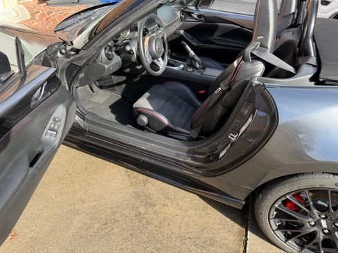 Used 2019 MAZDA MX-5 Miata Club w/ Brembo/BBS Recaro Package image 11