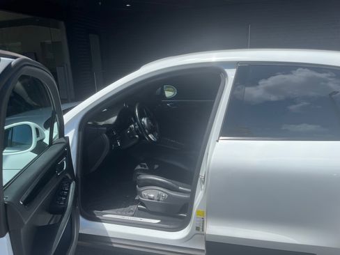Used 2020 Porsche Macan S image 14