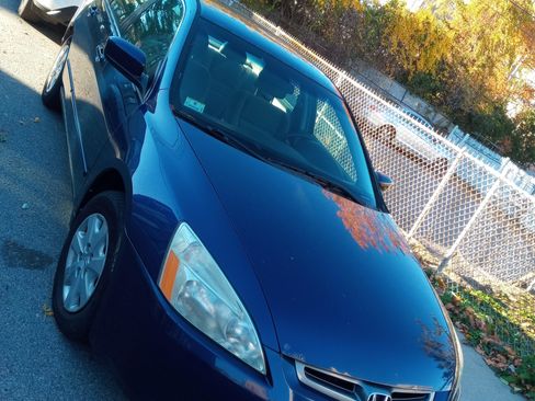 Used 2004 Honda Accord LX image 6