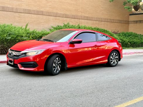 Used 2016 Honda Civic LX-P image 2