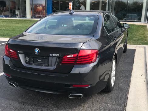 Used 2015 BMW 550i xDrive Sedan image 2