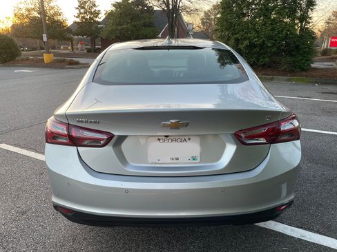 Used 2019 Chevrolet Malibu LT w/ Leather Package image 17