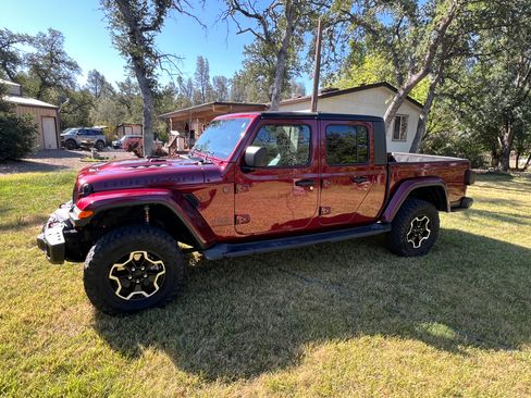 Used 2021 Jeep Gladiator Rubicon AWD/4WD image 1