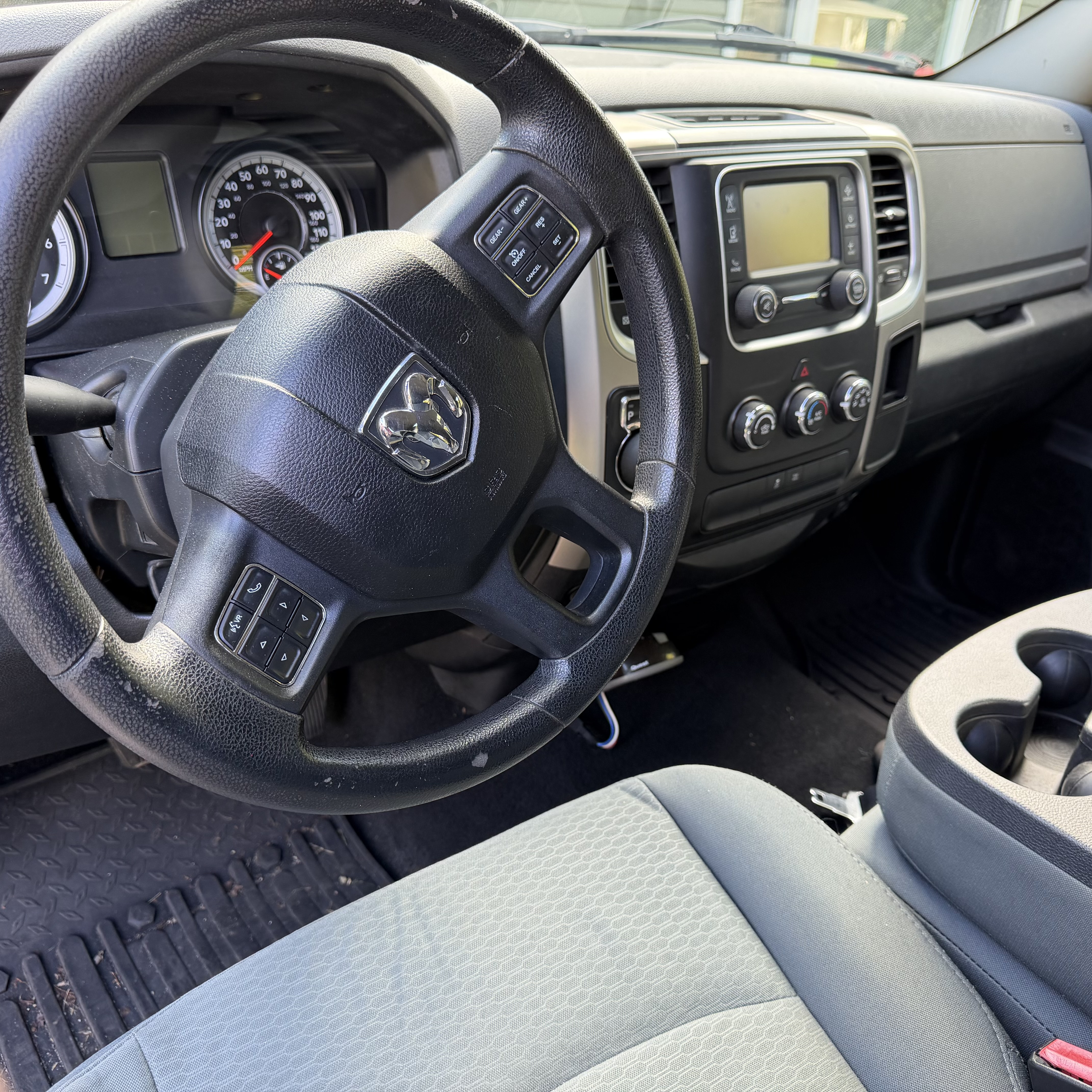 Used 2014 RAM 1500 Classic SLT AWD/4WD image 5