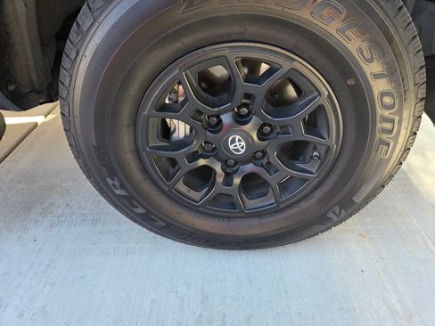 Used 2020 Toyota Tacoma SR image 17