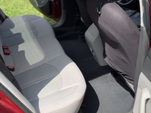 Used 2015 Hyundai Sonata SE image 12