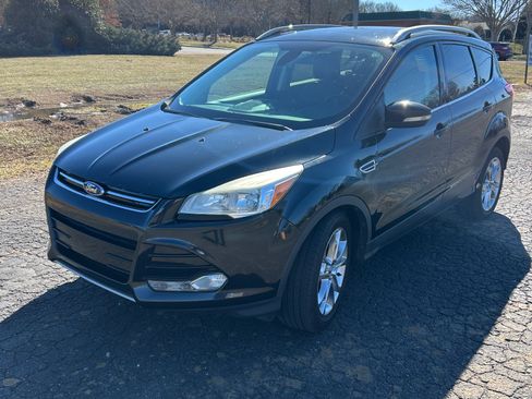 Used 2014 Ford Escape Titanium image 16