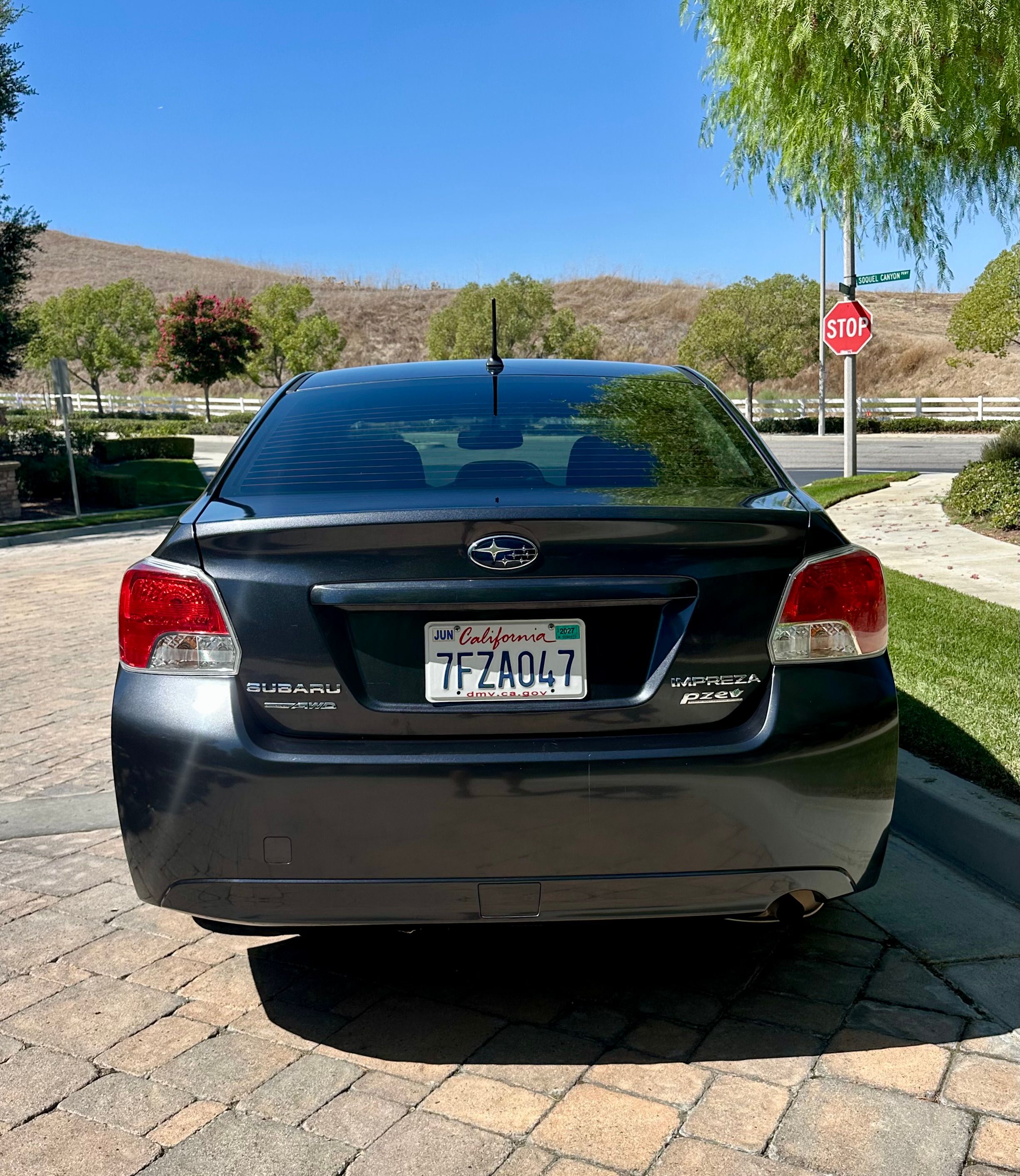 Used 2014 Subaru Impreza 2.0i Premium w/ All-Weather Package w/CVT AWD/4WD image 2