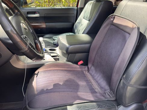 Used 2013 Toyota Tundra Platinum image 8