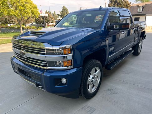 Used 2017 Chevrolet Silverado 2500 High Country w/ Duramax Plus Package AWD/4WD image 6