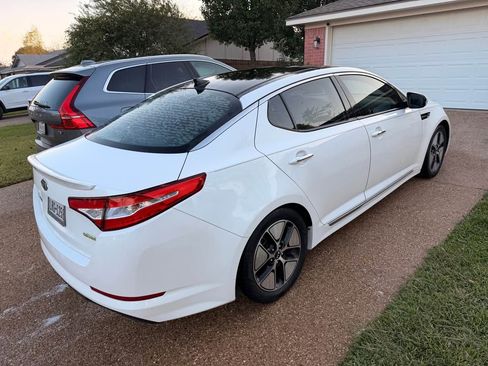 Used 2012 Kia Optima Hybrid w/ Hybrid Premium Technology Pkg image 12