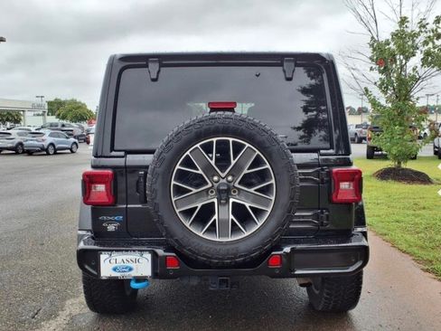 Used 2024 Jeep Wrangler High Altitude AWD/4WD image 5