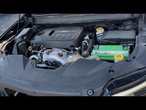 Used 2020 Jeep Cherokee High Altitude image 12