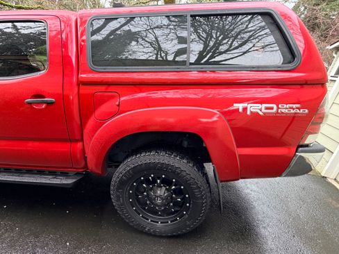 Used 2013 Toyota Tacoma 4x4 Double Cab w/ TRD Off-Road Pkg image 4