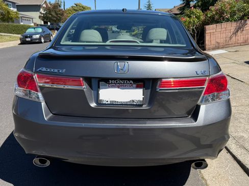 Used 2012 Honda Accord EX-L image 16