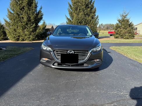 Used 2017 MAZDA MAZDA3 Touring image 8