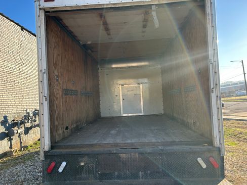 Used 2006 Chevrolet Express 3500 image 4