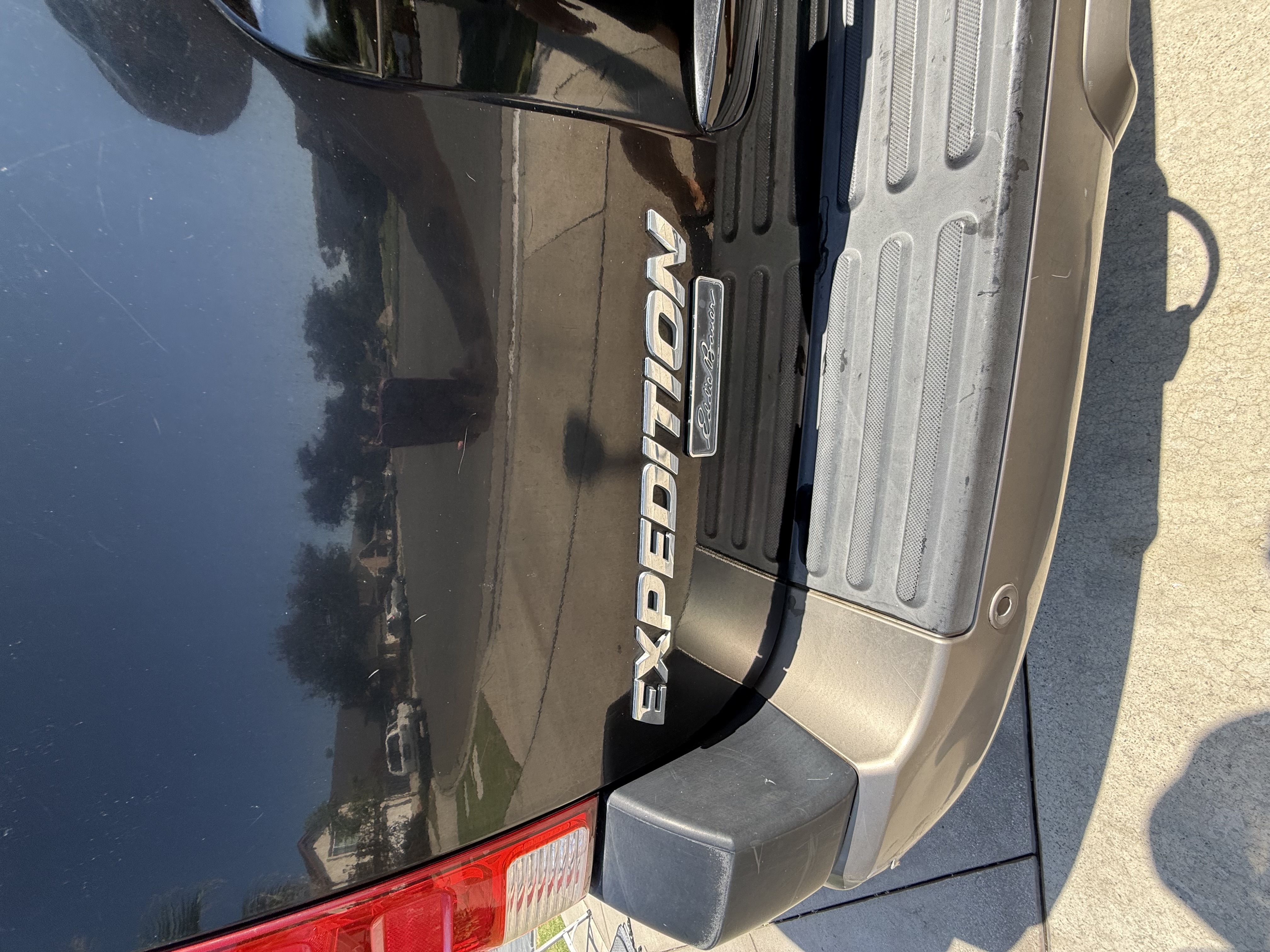 Used 2003 Ford Expedition Eddie Bauer RWD image 6