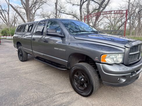 Used 2004 Dodge Ram 2500 Truck SLT w/ Sport Appearance Group image 5