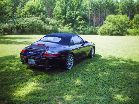 Used 2003 Porsche 911 Carrera 4 image 10