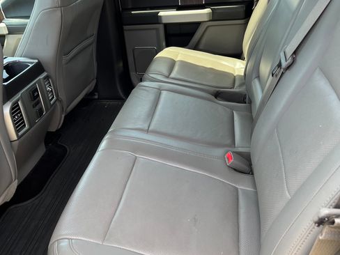 Used 2016 Ford F150 Lariat w/ Equipment Group 502A Luxury AWD/4WD image 10