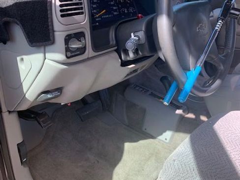 Used 1999 Chevrolet Silverado 3500 4x4 Crew Cab w/ Preferred Equipment Group 2 image 9