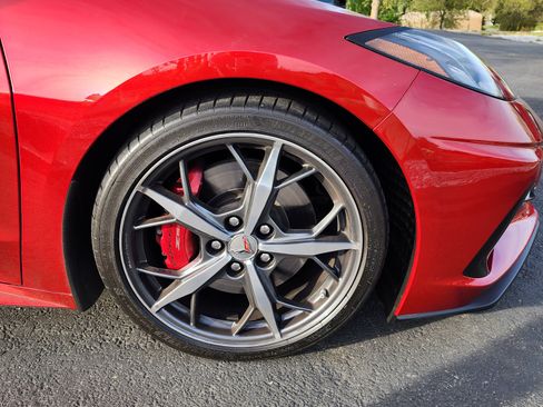 Used 2021 Chevrolet Corvette Stingray Premium Cpe w/ Z51 Performance Package image 11