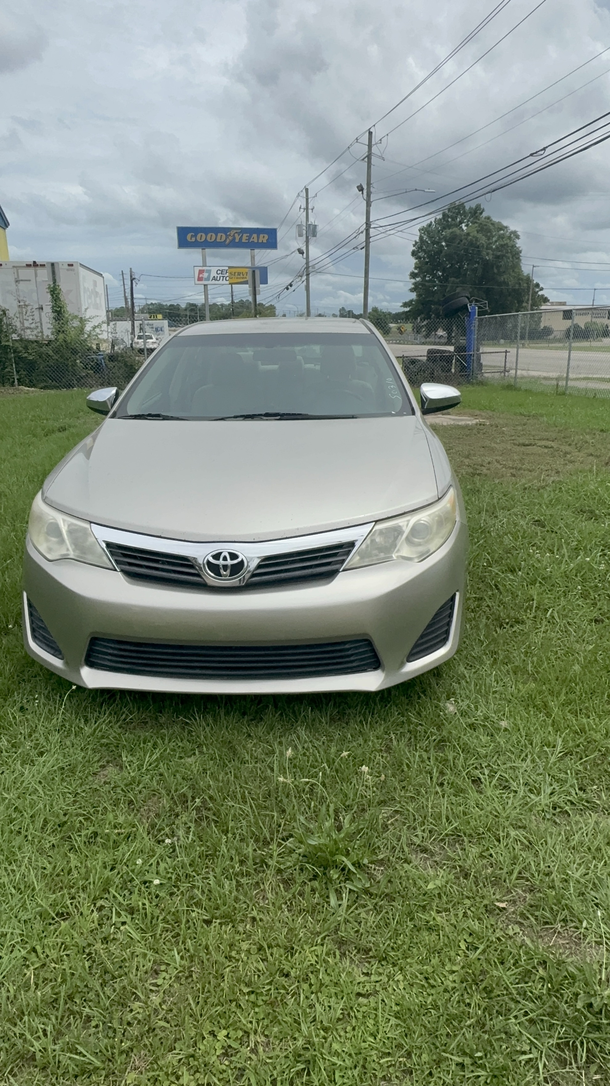 Used 2014 Toyota Camry FWD image 15