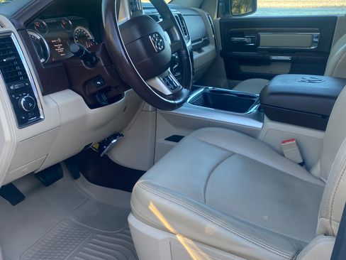 Used 2017 RAM 1500 Laramie w/ Convenience Group image 23