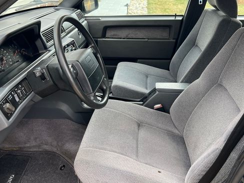 Used 1994 Volvo 940 Wagon RWD image 11