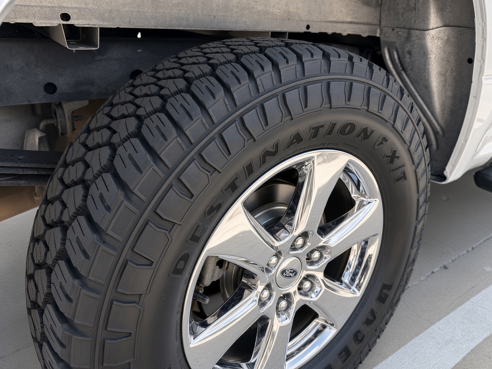Used 2018 Ford F150 XLT w/ Equipment Group 302A Luxury AWD/4WD image 4