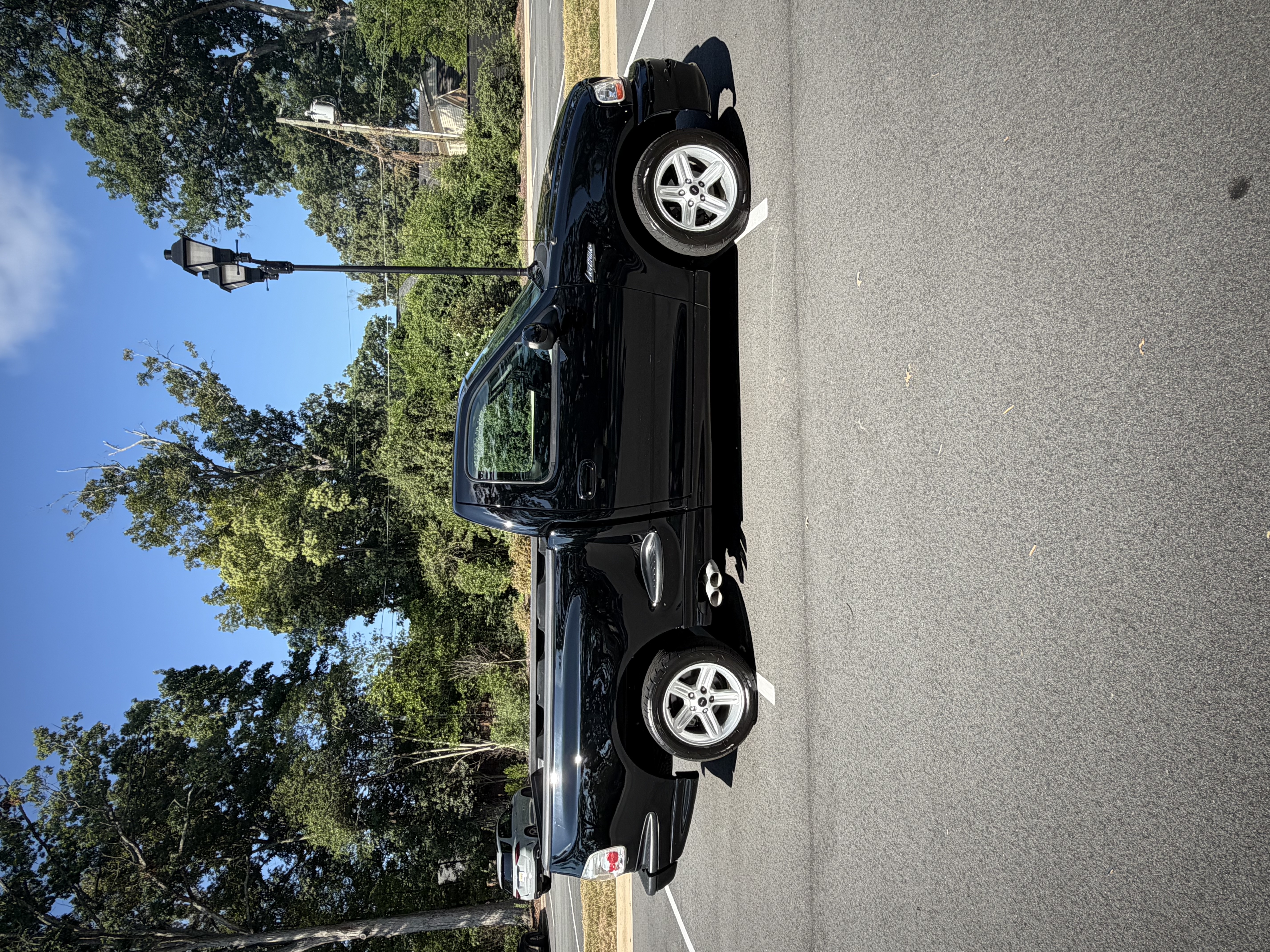 Used 2003 Ford F150 Lightning RWD image 9