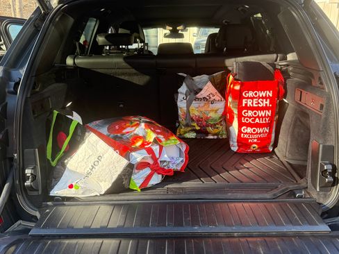 Used 2023 BMW X5 M50i w/ Executive Package image 9