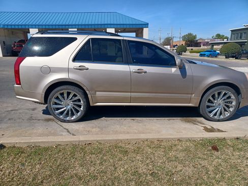 Used 2005 Cadillac SRX Luxury image 15